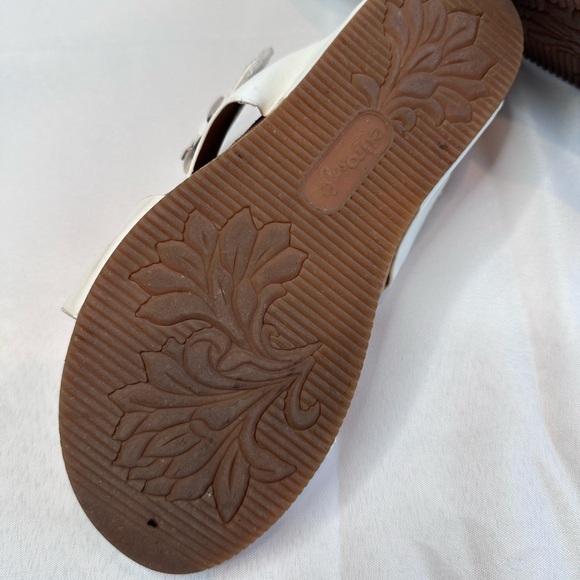 Euro soft women’s sandals by soffit size 8 white comfy summer spring - Picture 5 of 7
